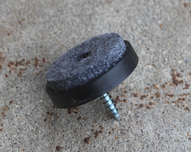 Glidesøm Ø28 mm m/filt og skrue, sort plastik stk)