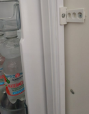 Køleskabsbeslag 108x26 mm, hvid plastik