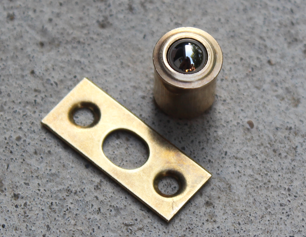 Kuglelås Ø6,5x8 mm, messingbelagt