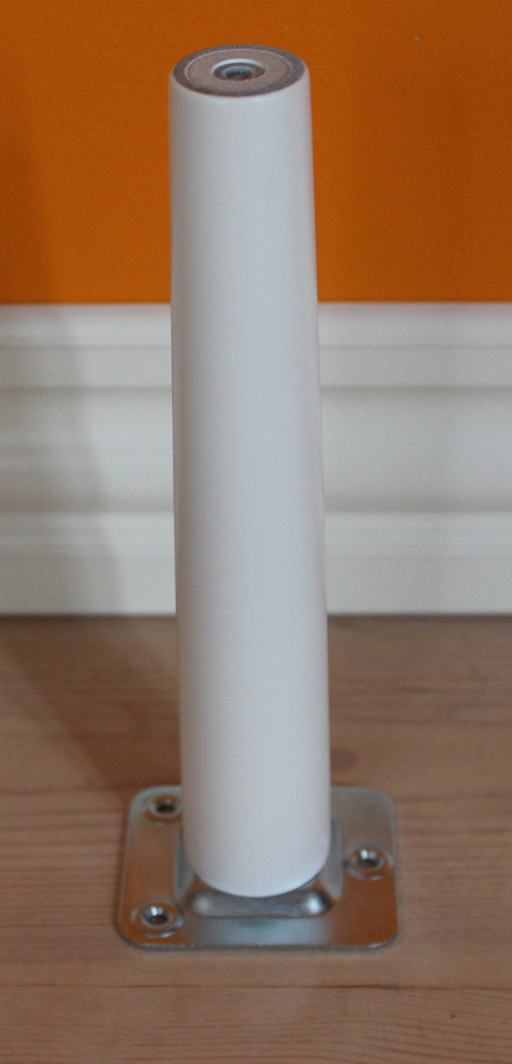 Møbelben til skabe Ø35x140 mm incl. beslag til montering, hvidmalet bøgetræ
