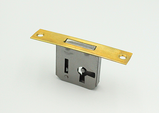 Møbellås 80x16 mm centermål 20 mm - VENSTRE, metal/messingbelagt