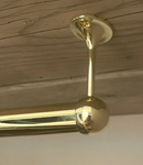 Bøjlestangsholder med lukket ende til Ø25 mm stang, messingfarvet (1 stk)