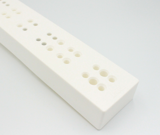Distanceliste 480x50x25 mm, hvid plastik