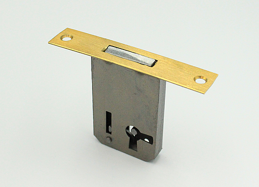 Møbellås 80x16 mm centermål 40 mm - VENSTRE, metal/messingbelagt