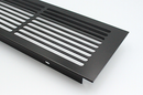 Udluftningsrist 500x86 mm, sortmalet aluminium