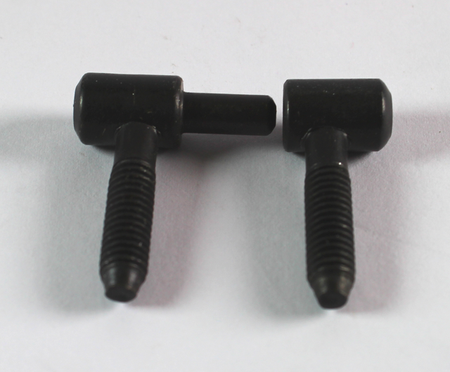 Indboringshængsel Ø9x26 mm med Ø5,5 mm tap, sort metal
