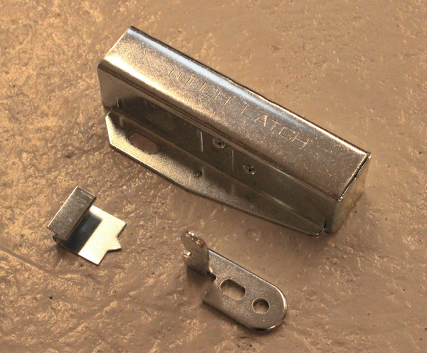 Lågeåbner "Push" 36x78x20 mm m/krog incl. søm, metal