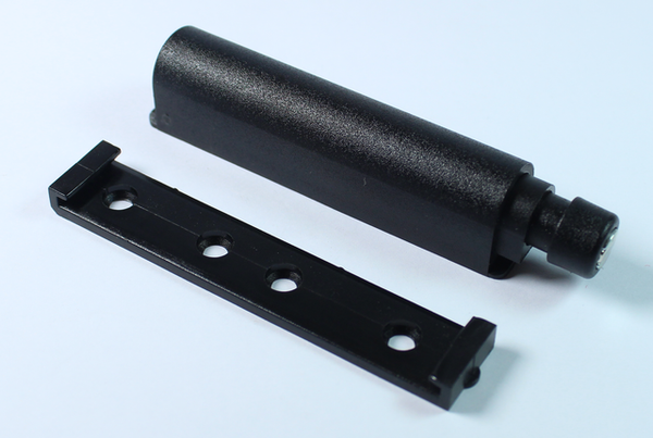 Lågeåbner "Push" 74x14,5 mm m/magnet, sort
