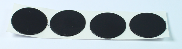 Selvklæbende dækhætte Ø20 mm, mat sort (4 stk)
