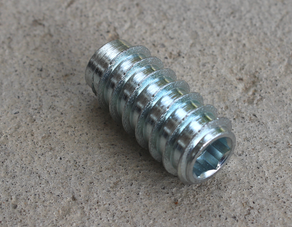 Iskruningsbøsning M10xØ18,5x40 mm, elgalvaniseret