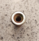 Gevindbøsning M6xØ9x14 mm med hoved, gultonet