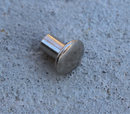 Bøsning M4xØ5x8 mm, blank metal