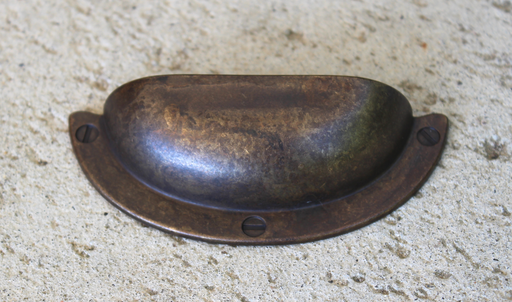Skålegreb 64 mm c/c, antik brun