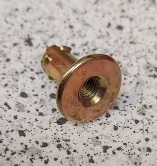 Gevindbøsning M6xØ8,5x18 mm m/hoved, gulgalvaniseret