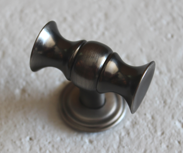 Møbelknop "Manø" Ø22 mm, sort børstet metal