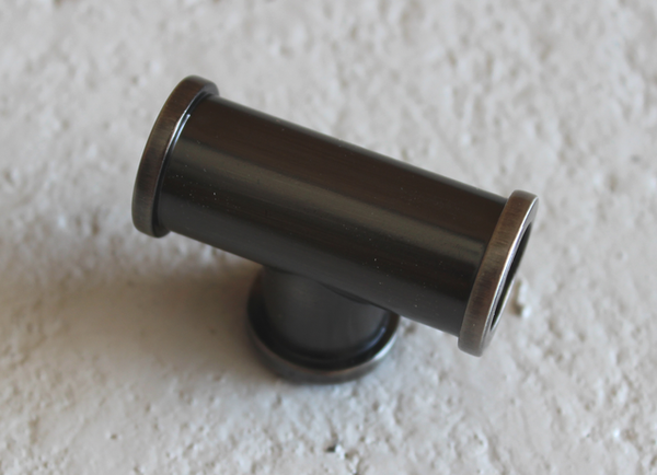 Møbelknop "Manø" Ø21x46 mm, sort børstet metal