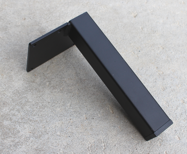 Møbelben til skabe 25x25x150 mm, sort malet metal