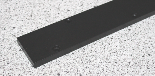Ligejern t/plankeborde 750x50x8 mm, sortmalet stål RAL 9005 (kraftig kvalitet)