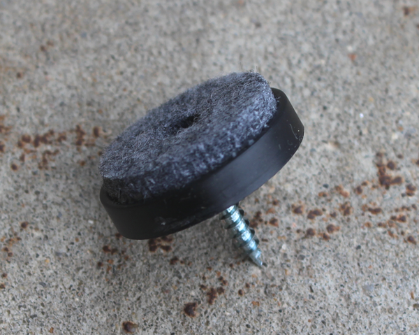 Glidesøm Ø28 mm m/filt og skrue, sort plastik (1 stk)