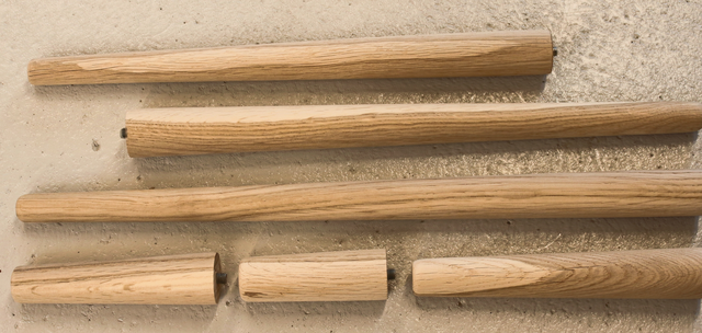 Møbelben (KUN 7 STK PÅ LAGER) Ø35x140 mm incl. beslag til montering, ubehandlet egetræ - 2. Sortering
