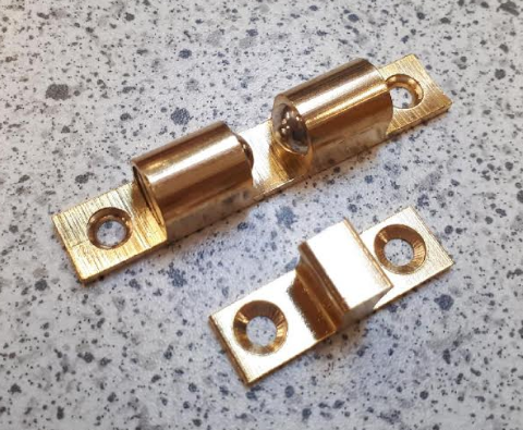 Kuglesnaplås 43x8 mm, messing